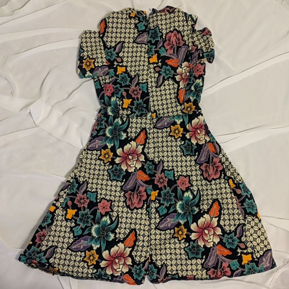 Dress - Picture 2 of 7